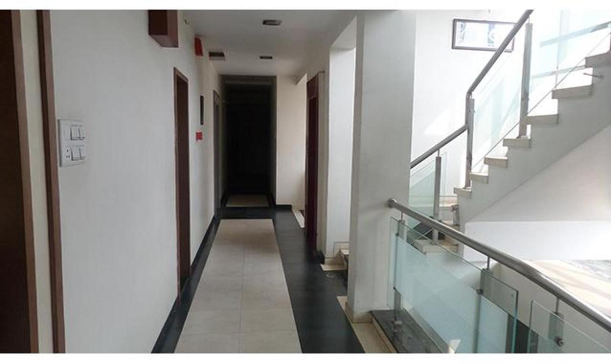 Fabhotel Skylark Inn Nashik Eksteriør billede