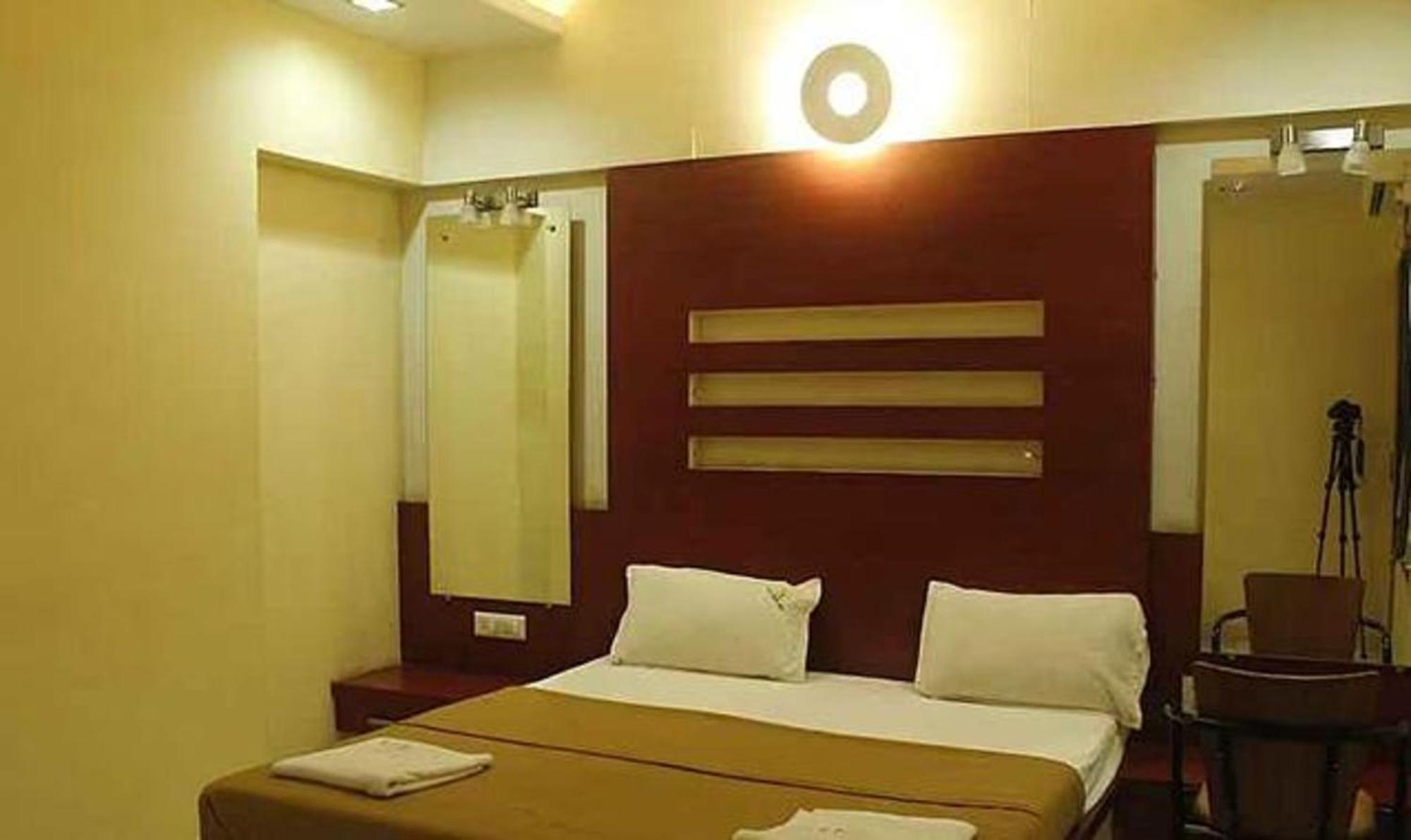 Fabhotel Skylark Inn Nashik Værelse billede